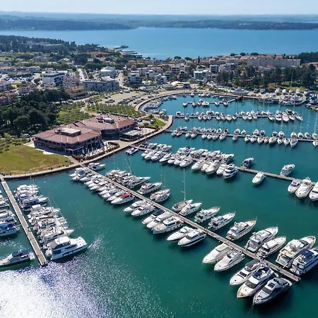Boutique Nautica - & Wellness, Free Parking, Pet Friendly Szálloda Novigrad Istria
