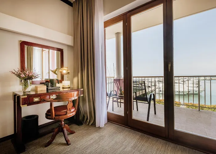 ホテル Boutique Nautica - & Wellness, Free Parking, Pet Friendly 4*