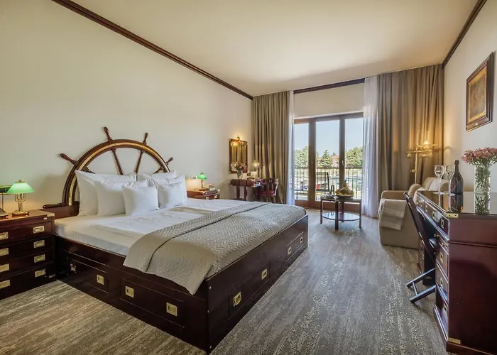 Boutique Nautica - & Wellness, Free Parking, Pet Friendly ホテル 4*